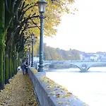Le Flaneur - Vintage 3*