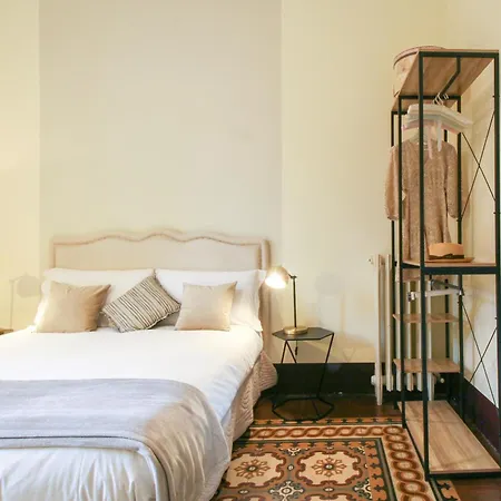 Le Flaneur - Vintage Verona