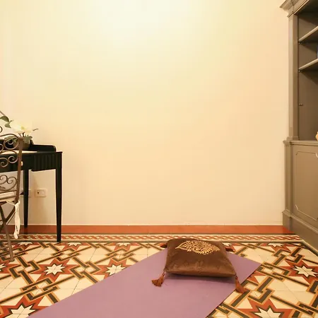 Le Flaneur - Vintage - Private 3*