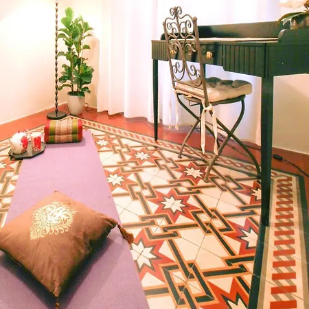 Le Flaneur - Vintage Verona