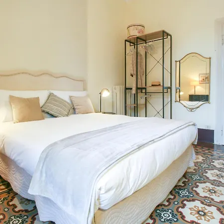 Le Flaneur - Vintage - Private 3*