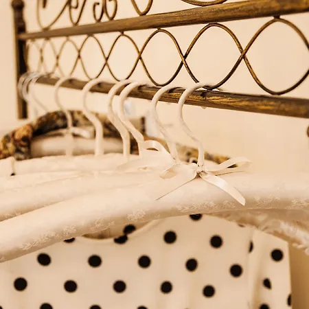 Le Flaneur - Vintage - Private 3*