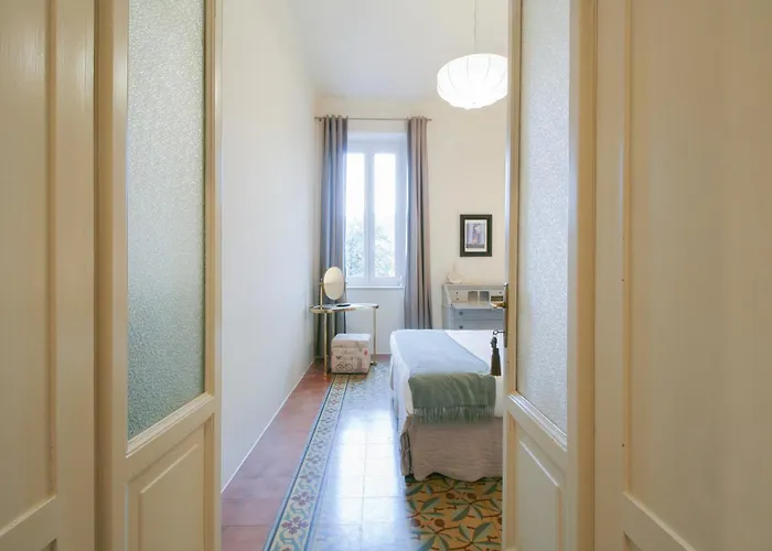 Le Flaneur - Vintage Bed & Breakfast 3*