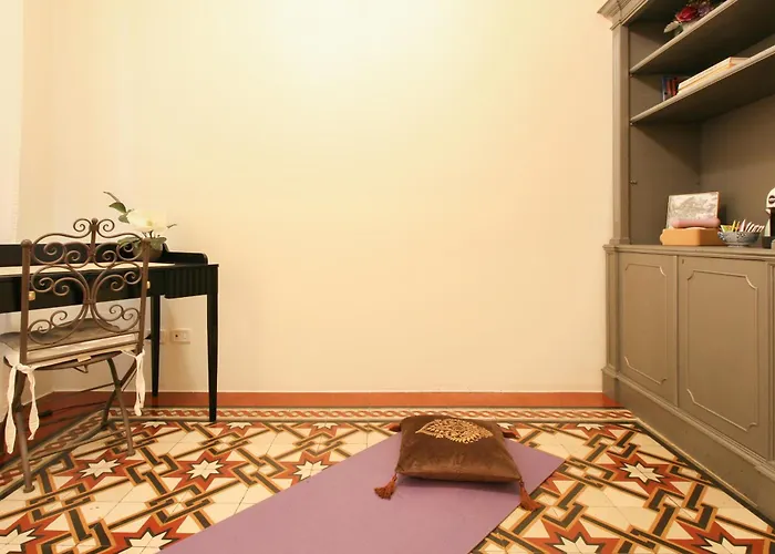 Le Flaneur - Vintage 3*